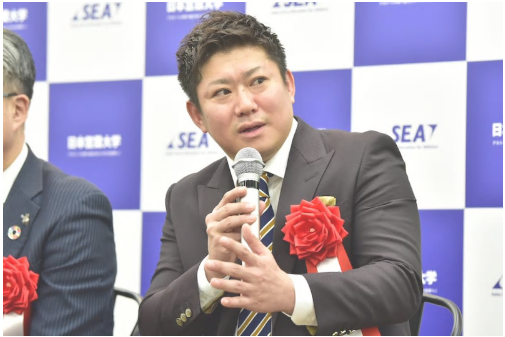 クローバー出版ファウンダー会長・小川泰文